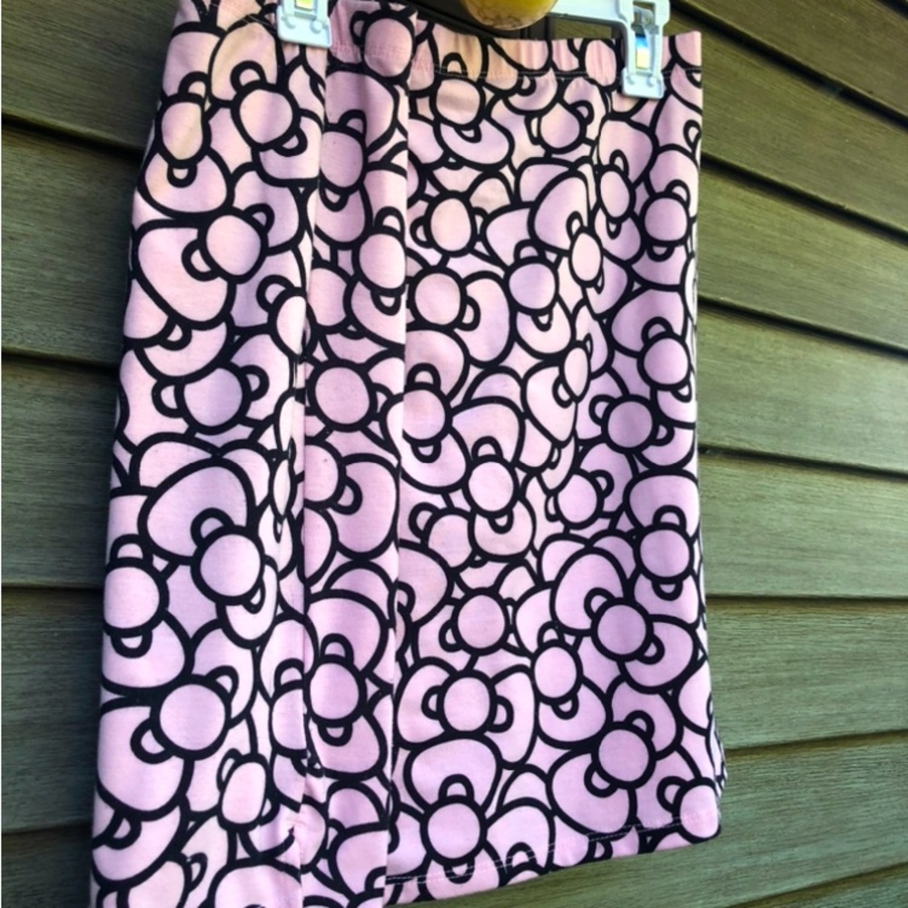 Hello Kitty πΈπ± Skirt XL super fun and relaxing very comfortable and enjoyable! - Picture 2 of 16